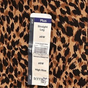 terra & sky | ladies plus size leopard print jeans. Size: 26W. NEW with Tags